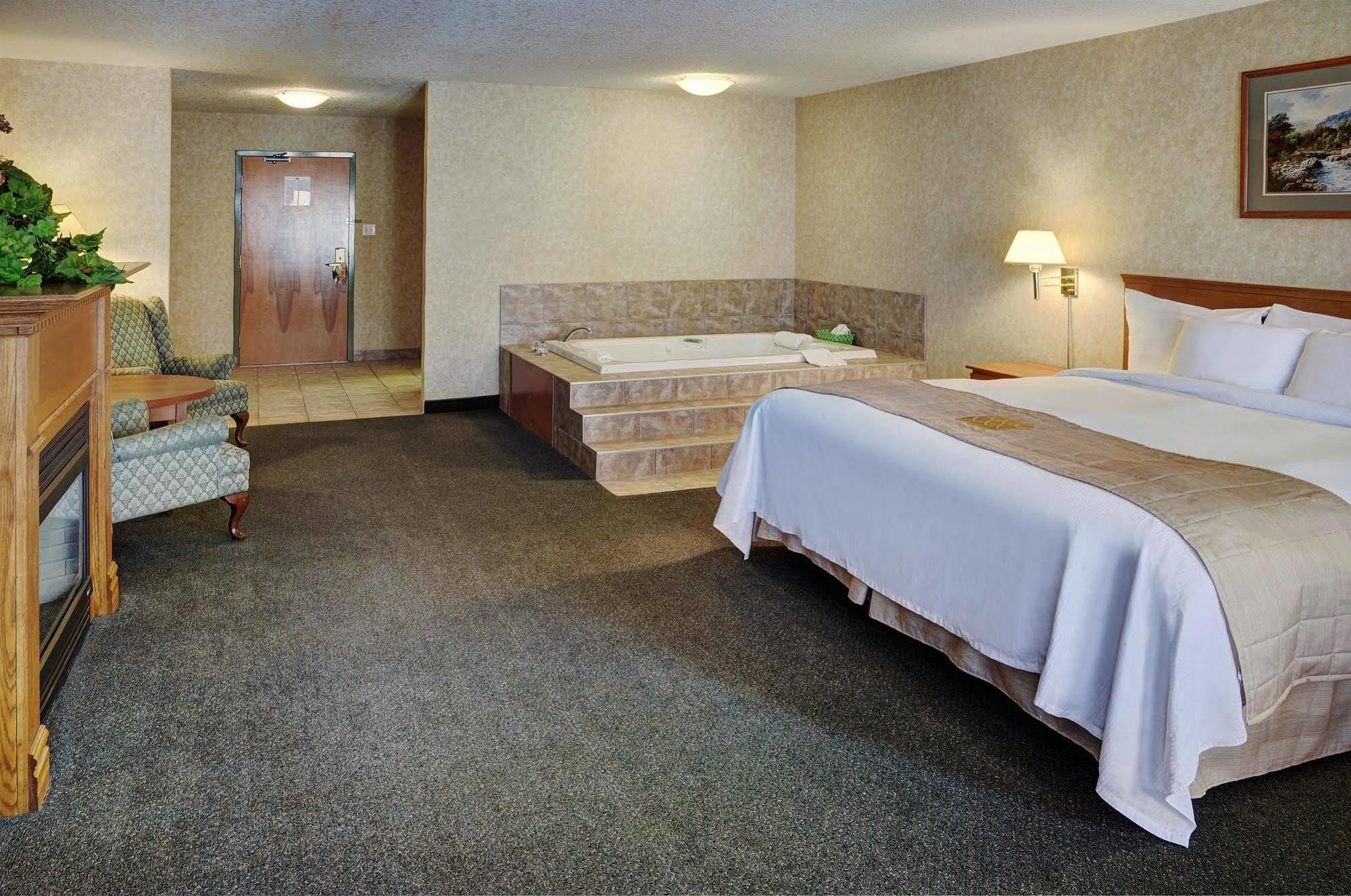 Days Inn & Suites By Wyndham Brooks Exterior foto